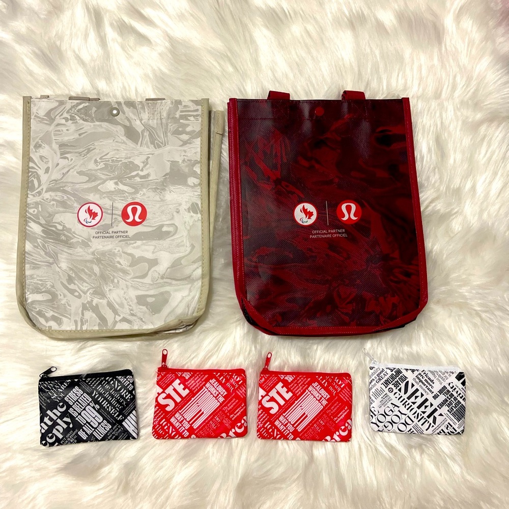 Lululemon shopping bag and coin pouch